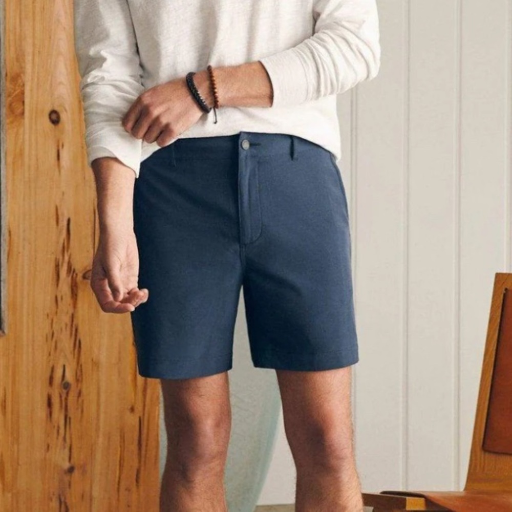 Faherty Men's Flat Front Shorts in Deep Blue